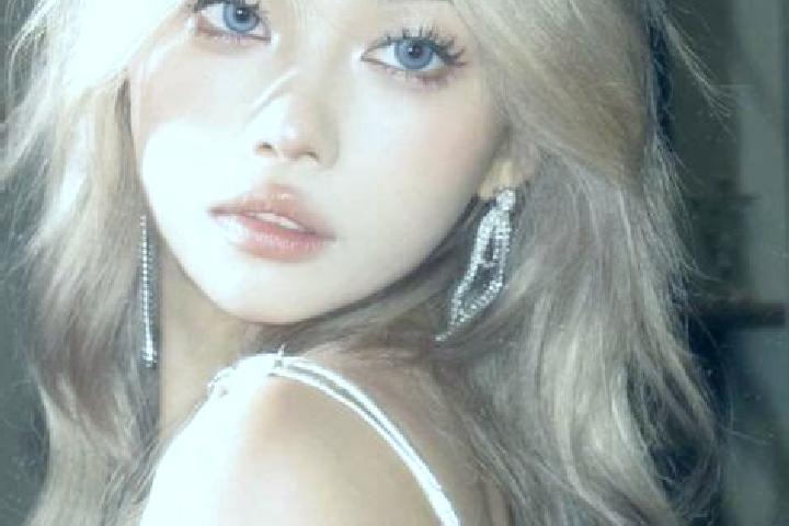 Violet, 39, a blonde blue-eyed asian companion based in Schitu. Offering Couples, CIM, A-Level, Deep French Kissing. Available for incall and outcall, day an...