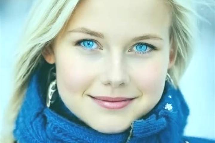 Violet, 39, a blonde blue-eyed slavic companion based in Kampung Labohan Dagang. Offering OWO, Couples, Dinner Date, Tantra. Available for incall and outcall...