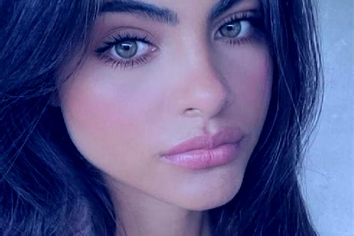 Violet, 39, a brunette green-eyed caucasian companion based in Chevy Chase Section Three. Offering Striptease, Massage, A-Level. Available for incall and out...
