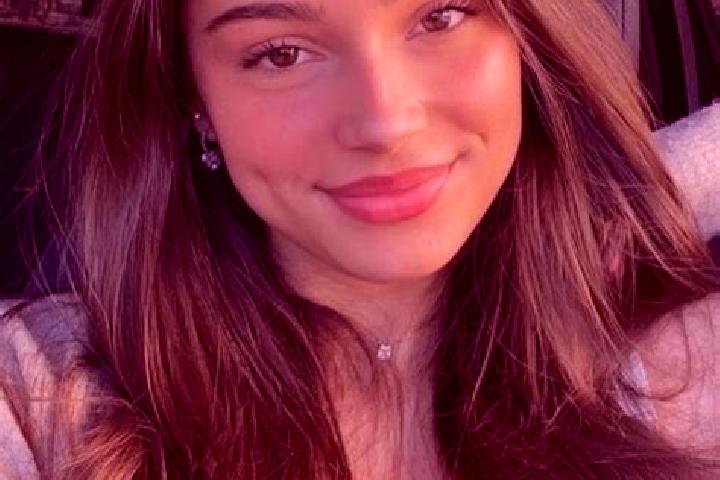 Violet, 39, a brunette hazel-eyed slavic companion based in Eidi. Offering Travel Companion, 69, GFE, Deep French Kissing, Massage. Available for incall and ...