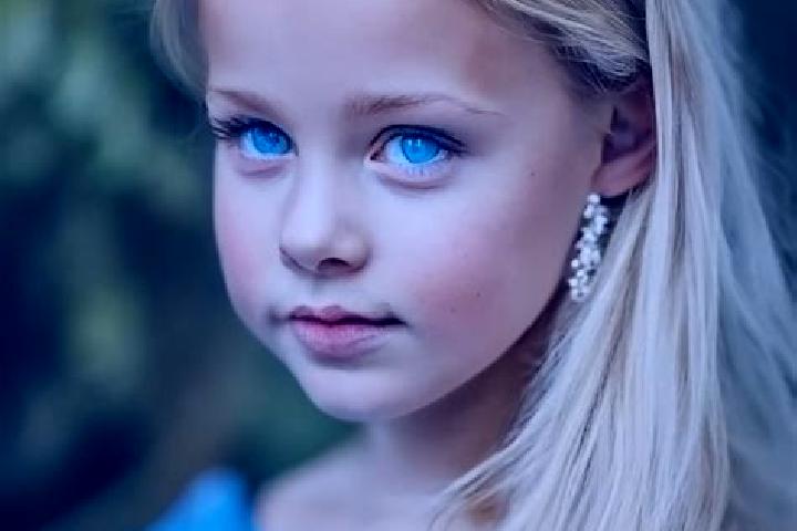Violet, 39, a dark blonde blue-eyed mediterranean companion based in Fujisaki. Offering OWO, Roleplay, A-Level. Available for incall and outcall, overnight b...