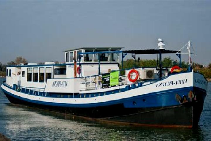 Violet, 39 — Escort in Barge, Italy