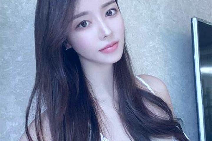 Violet, 39 — Escort in Dunhou, China