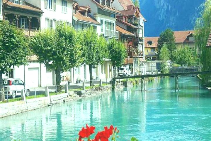 Violet, 39 — Escort in Ruderswil, Switzerland