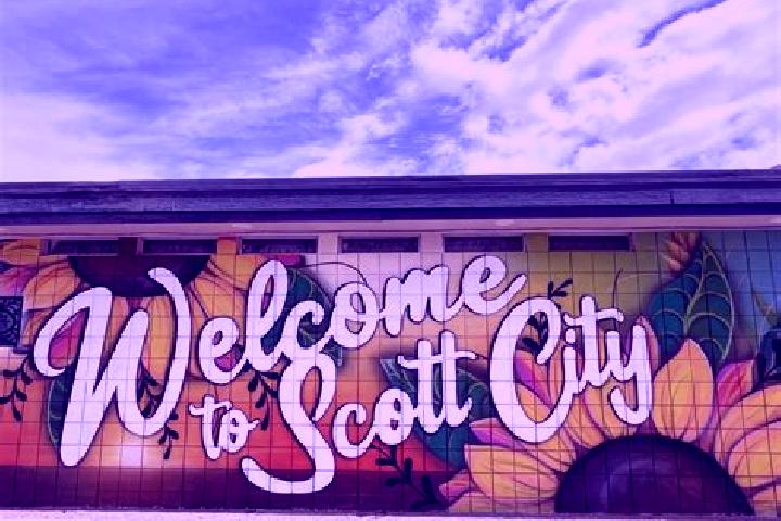 Violet, 39 — Escort in Scott City, United States