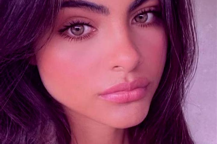 Willow, 20, a black hazel-eyed latina companion based in Amethyst Harbour. Offering Tantra, Fetish, Duos. Available for incall and outcall, day and evening d...