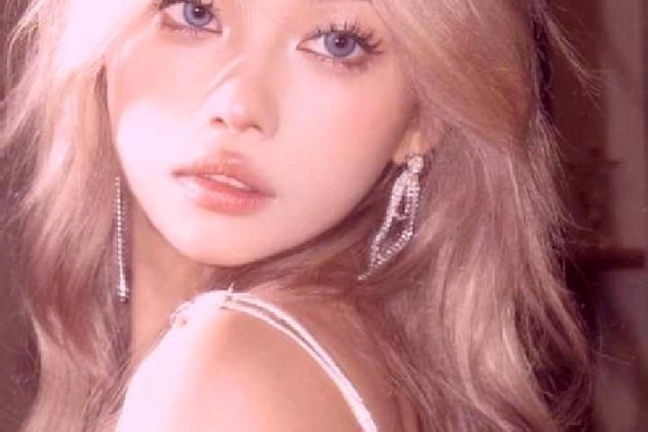 Willow, 20, a blonde grey-eyed asian companion based in Kostomloty Drugie. Offering Domination, BDSM, Party Girl, 69. Available for incall and outcall, overn...