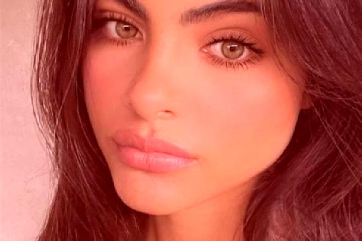 Willow, 20, a brunette dark-eyed european companion based in Haselbury Plucknett. Offering Party Girl, BDSM, Duos, Prostate Massage. Available for incall and...