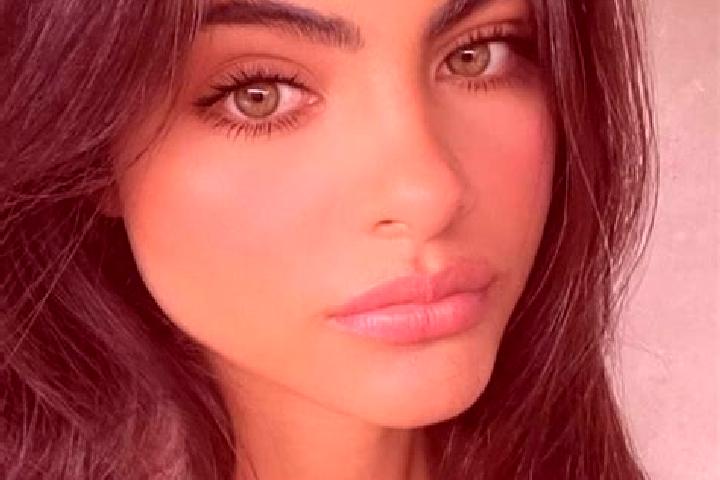 Willow, 20, a brunette green-eyed latina companion based in Pomeys. Offering Roleplay, Duos, Prostate Massage. Available for incall and outcall, overnight bo...