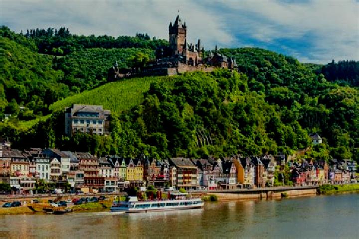 Willow, 20 — Escort in Holsthum, Germany