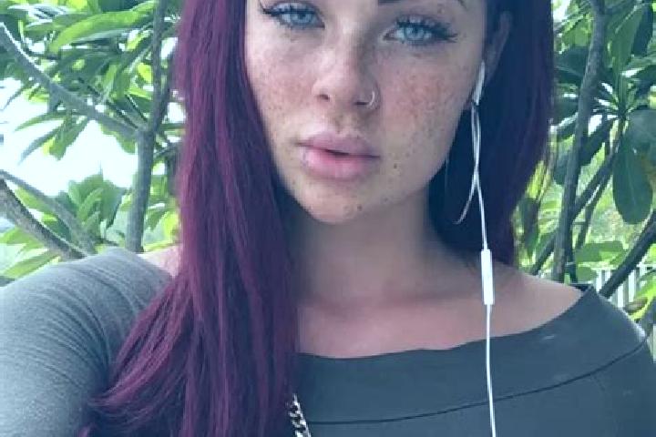 Willow, 21, a auburn grey-eyed indian companion based in San Juan de Moro. Offering BDSM, CIM, Couples. Available for incall and outcall, day and evening dates.