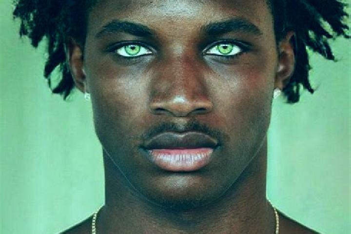 Willow, 21, a black green-eyed ebony companion based in Balagui. Offering A-Level, Domination, Massage. Available for incall and outcall, day and evening dates.