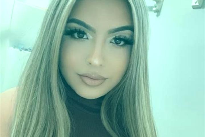 Willow, 21, a blonde grey-eyed latina companion based in Torregamones. Offering OWO, Dinner Date, Massage, Prostate Massage. Available for incall and outcall...