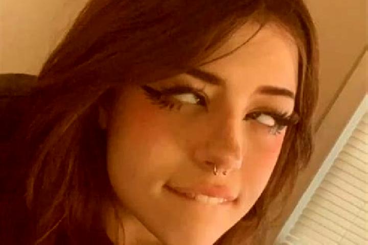Willow, 21, a red brown-eyed slavic companion based in Custodia. Offering Couples, Party Girl, OWO. Available for incall and outcall, day and evening dates.