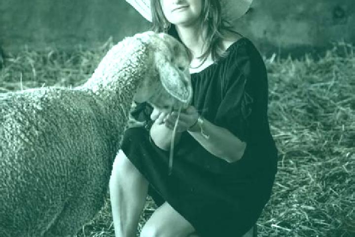 Willow, 21 — Escort in Noyers-Pont-Maugis, France