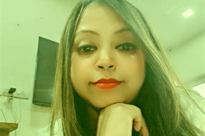 Willow, 21 — Escort in Padampur, India