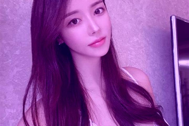 Willow, 21 — Escort in Wangdian, China