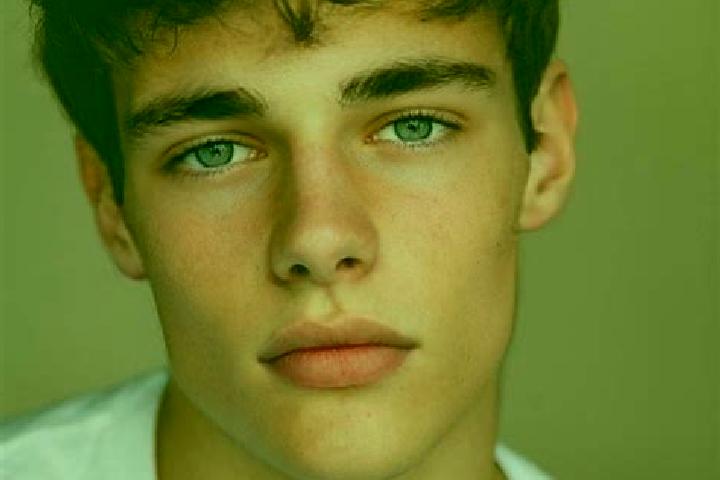 Willow, 22, a black brown-eyed caucasian companion based in Torrecuadradilla. Offering OWO, Deep French Kissing, GFE, 69. Available for incall and outcall, o...
