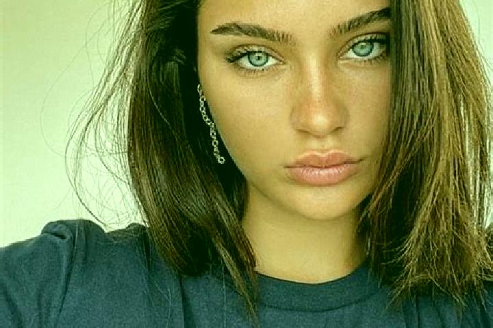 Willow, 22, a brunette blue-eyed mediterranean companion based in Oxford. Offering CIM, Party Girl. Available for incall and outcall, overnight bookings avai...