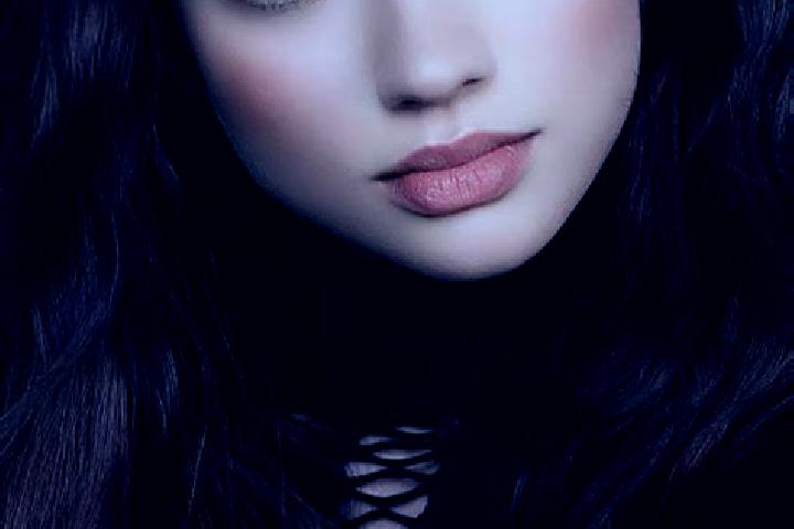 Willow, 22, a brunette dark-eyed indian companion based in Tarm. Offering Duos, Striptease, Massage, Party Girl. Available for incall and outcall, day and ev...