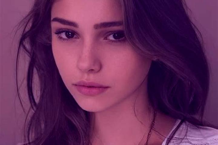 Willow, 22, a chestnut grey-eyed slavic companion based in Ra s al Khashufah. Offering Massage, Travel Companion, OWO, Party Girl. Available for incall and o...