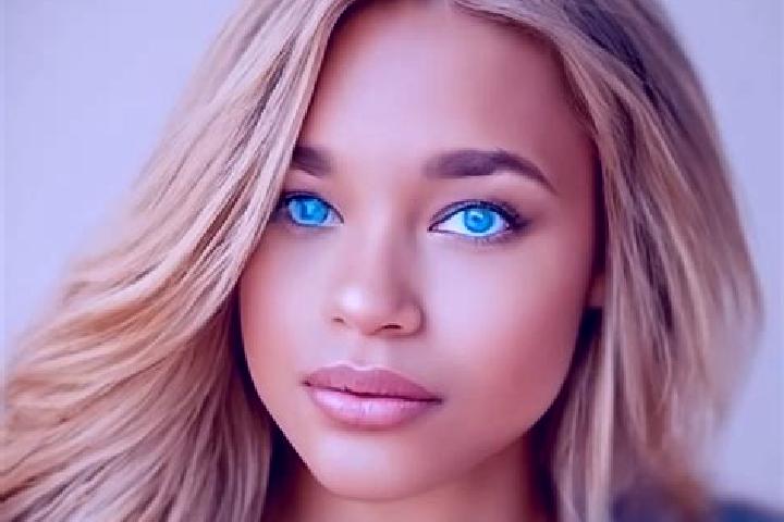 Willow, 22, a dark blonde blue-eyed latina companion based in Baoyan. Offering OWO, Fetish, CIM. Available for incall and outcall, day and evening dates.