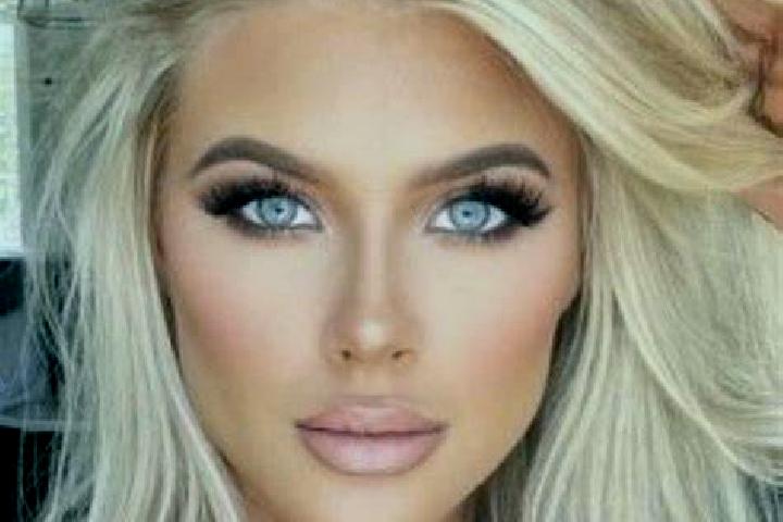 Willow, 22, a platinum blonde dark-eyed caucasian companion based in Loedoese. Offering Erotic Massage, Fetish, Deep French Kissing. Available for incall and...