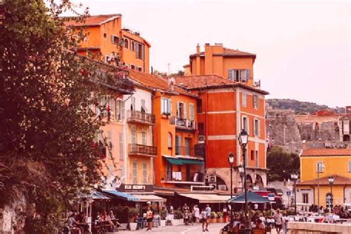 Willow, 22 — Escort in Marseille 07, France