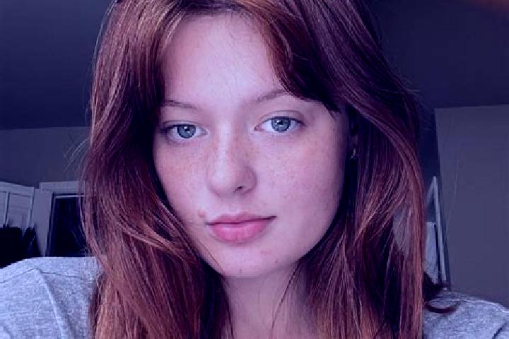 Willow, 23, a auburn dark-eyed asian companion based in Ayuquila. Offering GFE, Domination, Deep French Kissing, Massage. Available for incall and outcall, d...