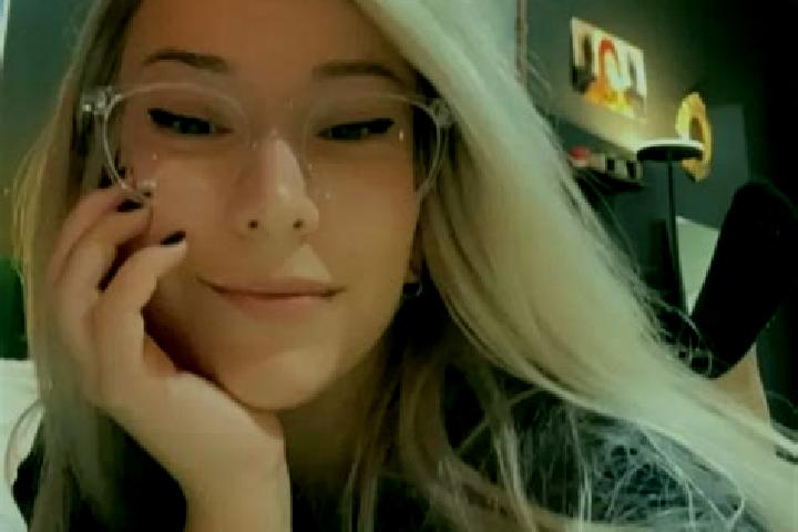 Willow, 23, a blonde grey-eyed ebony companion based in Shaqlawah. Offering Erotic Massage, Girlfriend Experience, Dinner Date. Available for incall and outc...