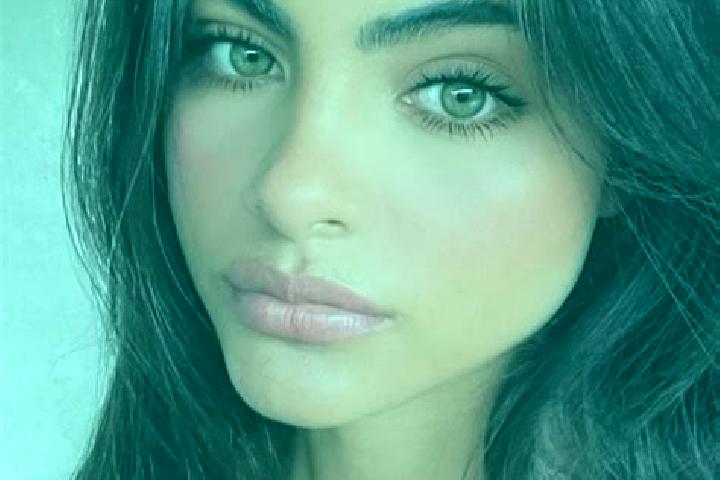 Willow, 23, a brunette dark-eyed mixed companion based in Bella Union. Offering GFE, BDSM, Party Girl, Striptease, OWO. Available for incall and outcall, day...