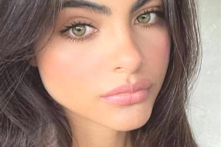 Willow, 23, a chestnut dark-eyed european companion based in Haessleholm. Offering Prostate Massage, CIM, Couples. Available for incall and outcall, overnigh...