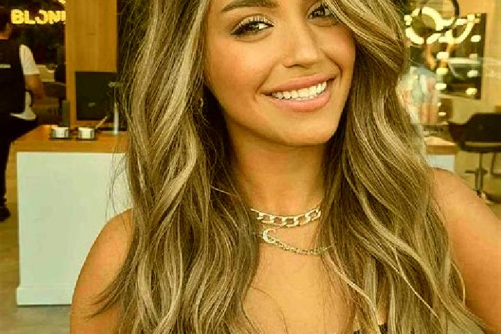 Willow, 23, a dark blonde brown-eyed caucasian companion based in Grivita. Offering GFE, Erotic Massage, Girlfriend Experience. Available for incall and outc...