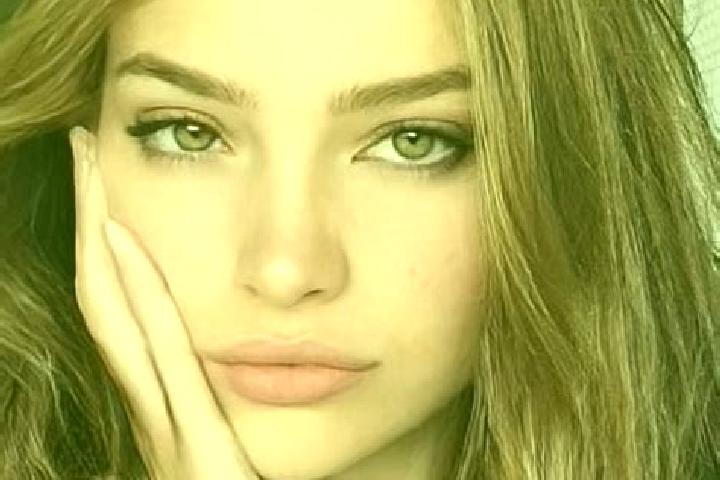 Willow, 23, a dark blonde dark-eyed european companion based in Barrio el Rincon. Offering A-Level, Couples, Party Girl. Available for incall and outcall, da...