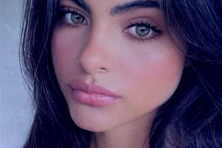 Willow, 23, a dark blonde green-eyed caucasian companion based in Casablanca. Offering Overnight, GFE, Deep French Kissing, Fetish, CIM. Available for incall...
