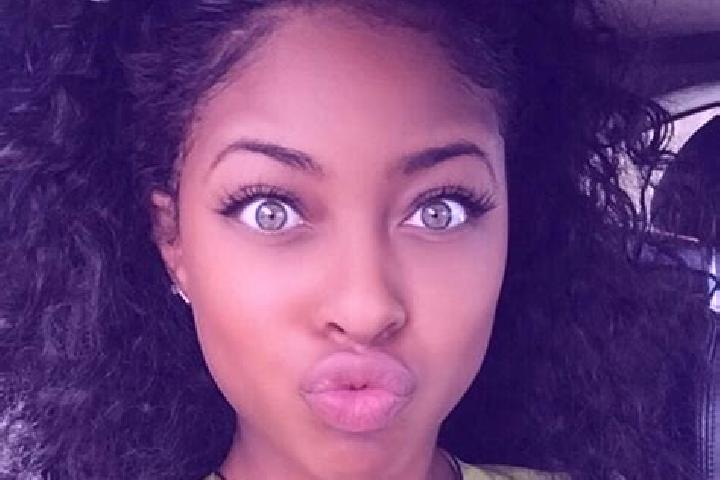 Willow, 23, a red green-eyed ebony companion based in Touama. Offering Erotic Massage, Dinner Date, Overnight, Travel Companion. Available for incall and out...