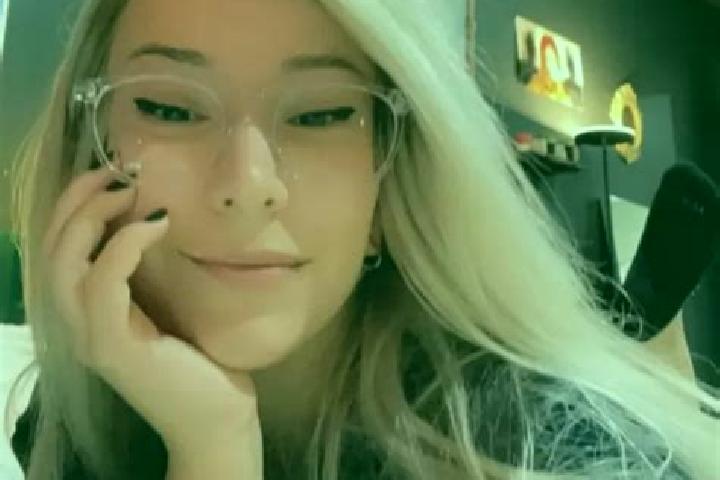 Willow, 24, a blonde amber-eyed mixed companion based in Ohio City. Offering Erotic Massage, Deep French Kissing, Girlfriend Experience. Available for incall...