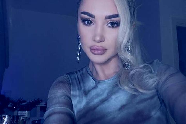 Willow, 24, a blonde grey-eyed indian companion based in Drajna de Jos. Offering Roleplay, Couples, GFE, Travel Companion. Available for incall and outcall, ...