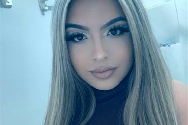 Willow, 24, a blonde grey-eyed latina companion based in Pianico. Offering Fetish, Prostate Massage, Roleplay, Striptease. Available for incall and outcall, ...