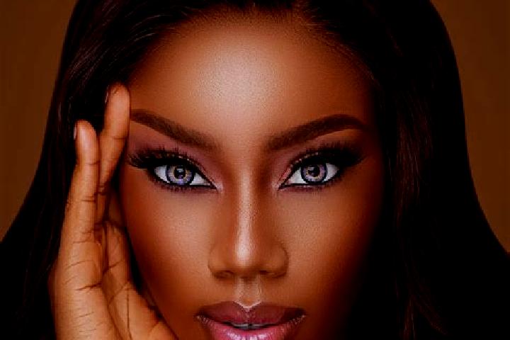 Willow, 24, a chestnut blue-eyed ebony companion based in Kryvbas. Offering BDSM, Domination, A-Level, Fetish. Available for incall and outcall, day and even...
