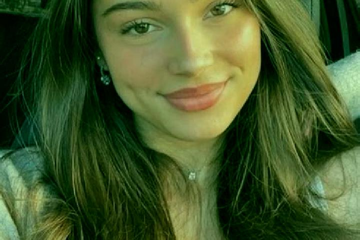 Willow, 24, a chestnut hazel-eyed middle eastern companion based in East Hampton North. Offering GFE, Massage, A-Level, Domination, Tantra. Available for inc...