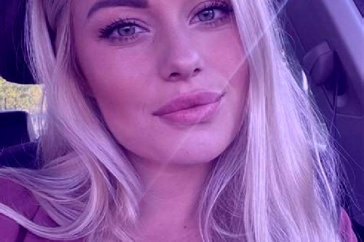 Willow, 24, a platinum blonde hazel-eyed caribbean companion based in Holmsund. Offering Domination, CIM, Deep French Kissing, Girlfriend Experience. Availab...