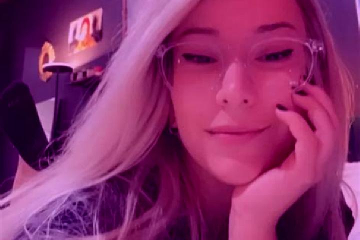 Willow, 24, a red blue-eyed caucasian companion based in San Giorgio Morgeto. Offering Overnight, Girlfriend Experience, Domination, A-Level. Available for i...