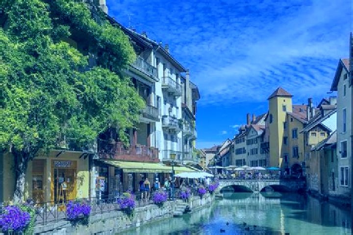 Willow, 24 — Escort in Bouleternere, France