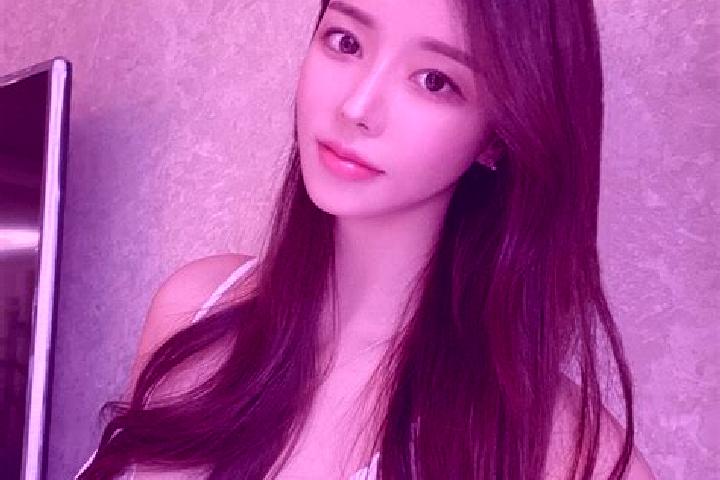 Willow, 24 — Escort in Dalun, China