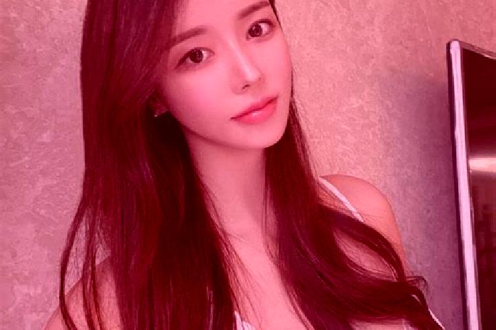 Willow, 24 — Escort in Tianhekou, China