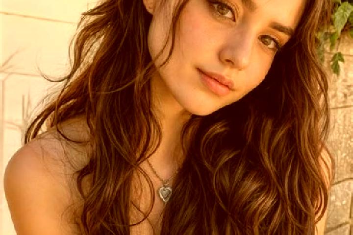 Willow, 25, a auburn hazel-eyed middle eastern companion based in Cedar Valley. Offering Girlfriend Experience, GFE, 69, Overnight, OWO. Available for incall...
