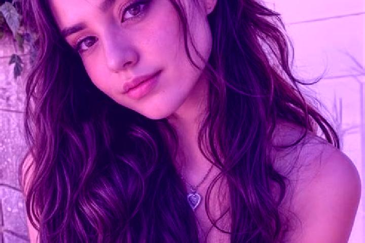 Willow, 25, a brunette hazel-eyed latina companion based in Borek. Offering Domination, BDSM, Striptease, Erotic Massage. Available for incall and outcall, d...
