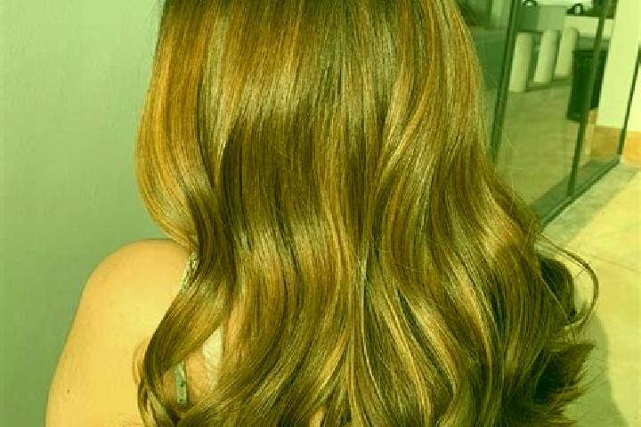 Willow, 25, a chestnut brown-eyed slavic companion based in Neuland. Offering Tantra, Fetish, GFE, A-Level. Available for incall and outcall, day and evening...