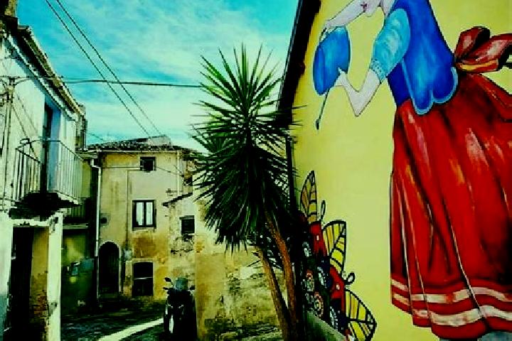 Willow, 25 — Escort in Petilia Policastro, Italy